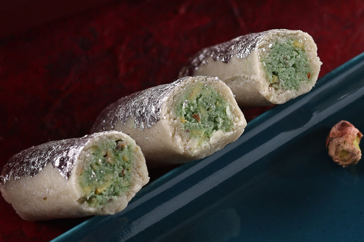 Kaju Pista Rolls